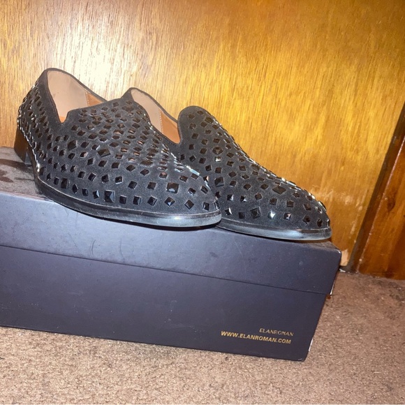 New with few defects. Great condition. All black. - Picture 2 of 3